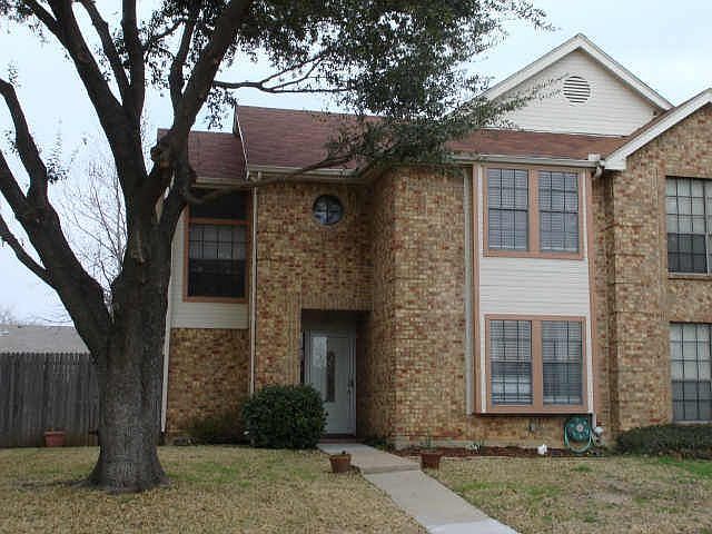 1st image of 700 Essex Pl