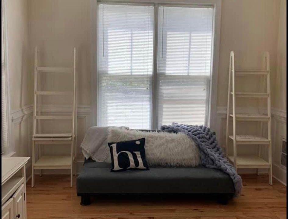 front door entry/small living room
