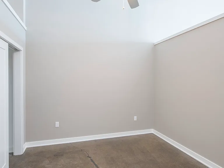 2534 S Kinnickinnic Ave #107 — Photo 5