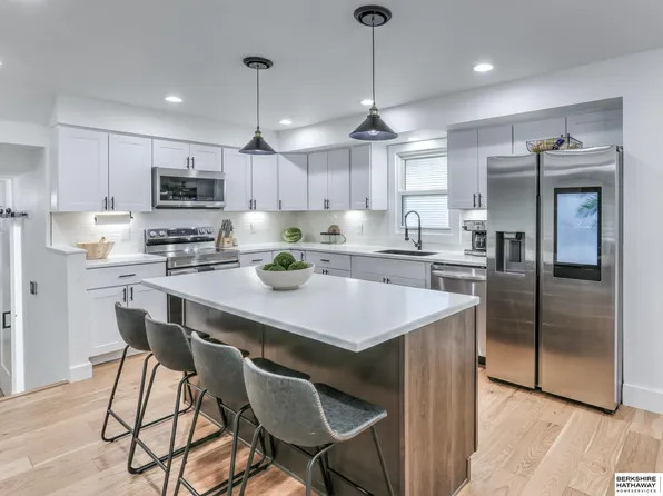 1010 S 217th Ave, Elkhorn, NE 68022