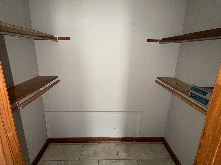 129 W Oakshire St #B — Photo 7