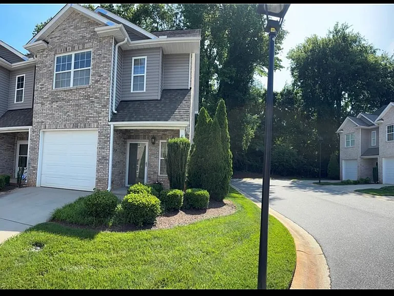 628 Friendway Rd — Photo 1