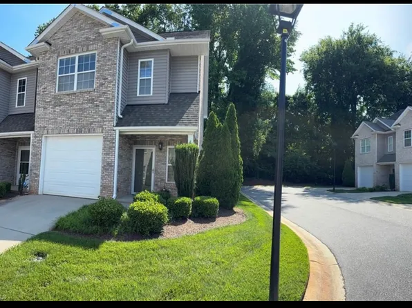 628 Friendway Rd, Greensboro, NC 27410