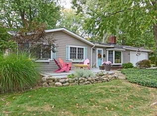 23119 Lake Rd, Bay Village, OH 44140