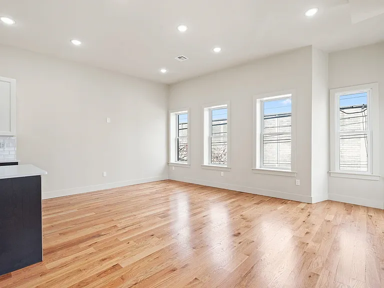 150 W Side Ave #2 — Photo 6