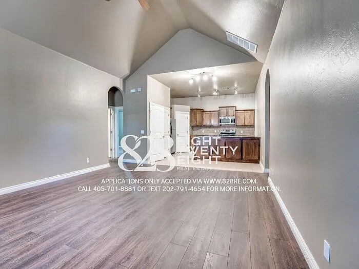 1732 Classen Blvd — Photo 9