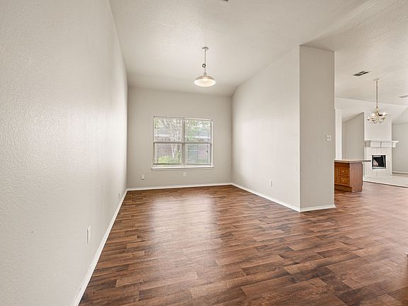 5th image of 5509 Timber Ridge Ct