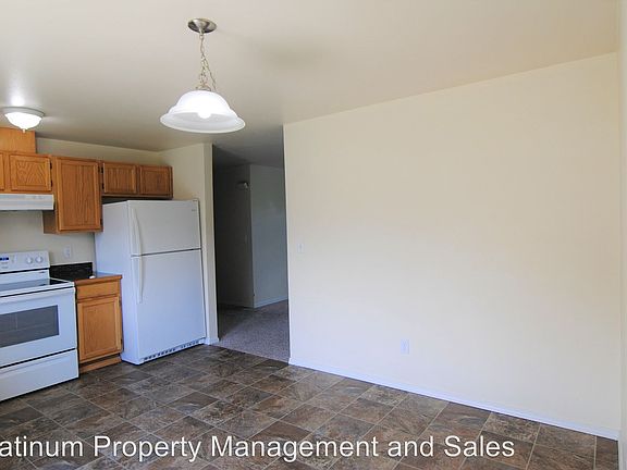 3rd image of 1713 Lincoln Park Cir