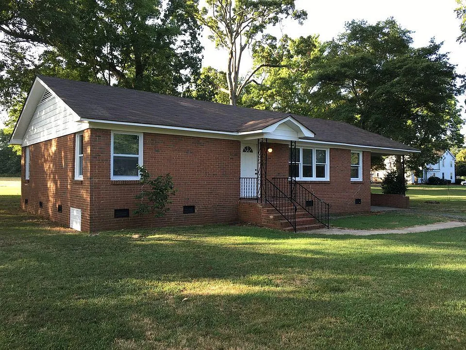 104 Cranford Dr