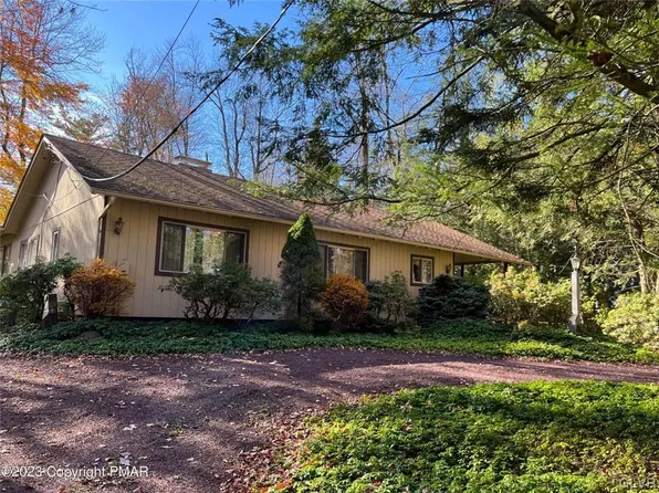 37 Maplewood Rd, Lake Harmony, PA 18624