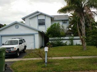 920 SW 99th Ave, Pembroke Pines, FL 33025