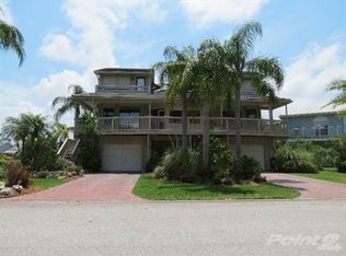 5606 W Shore Dr, New Port Richey, FL 34652