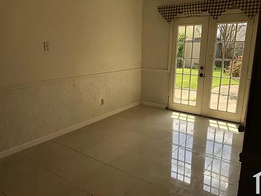 4 bed, $2,600 — Photo 4