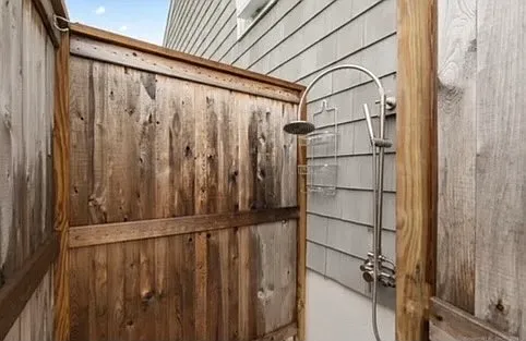 52 Seaside Ave — Photo 9