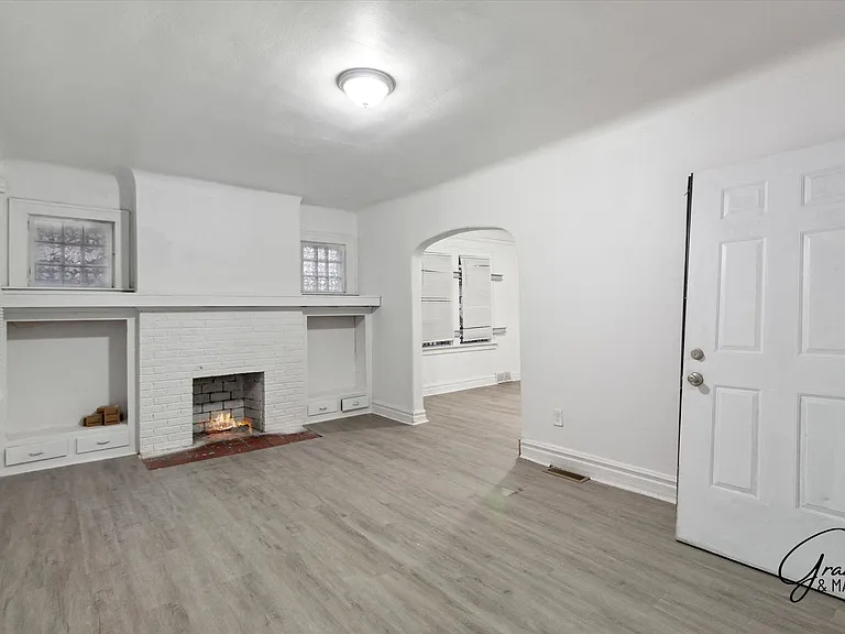 16901 Log Cabin - Znth Holdings LLC — Photo 3