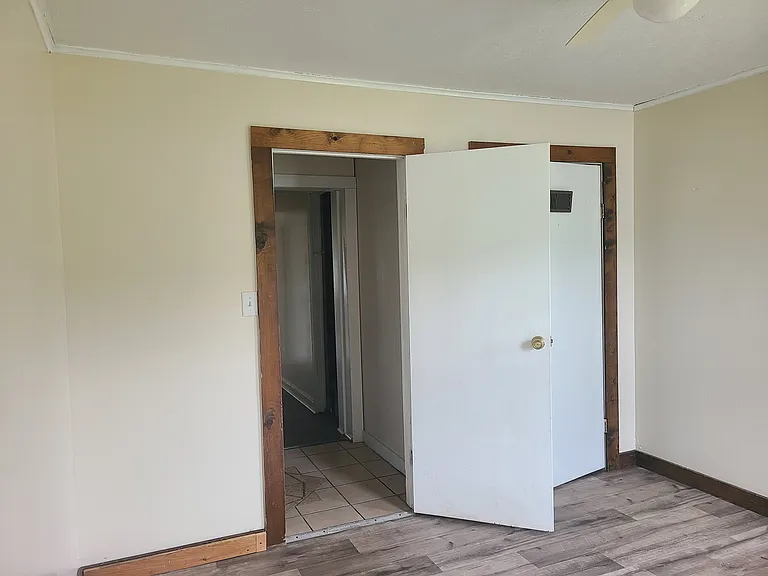 140 Mullens St — Photo 10