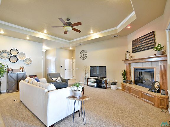 3rd image of 132 Mariposa Dr