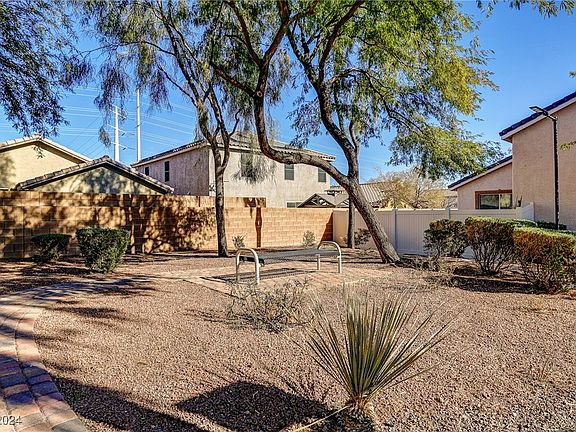 4th image of 10382 Madagascar Palm St