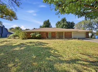 121 Pinewood Dr, Tuttle, OK 73089