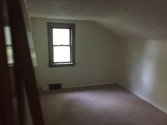 5th image of 460 Franklin Ave