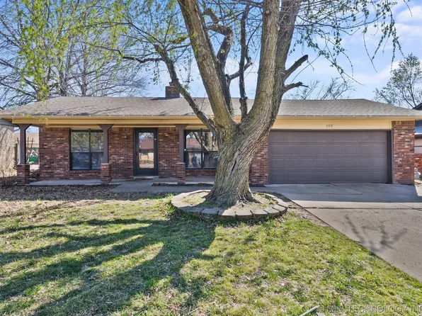 590 E 133rd Pl, Glenpool, OK 74033