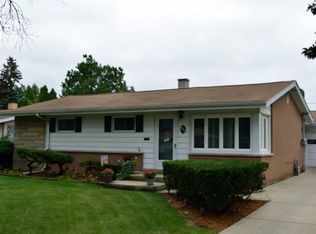 237 E Normandy Dr, Addison, IL 60101