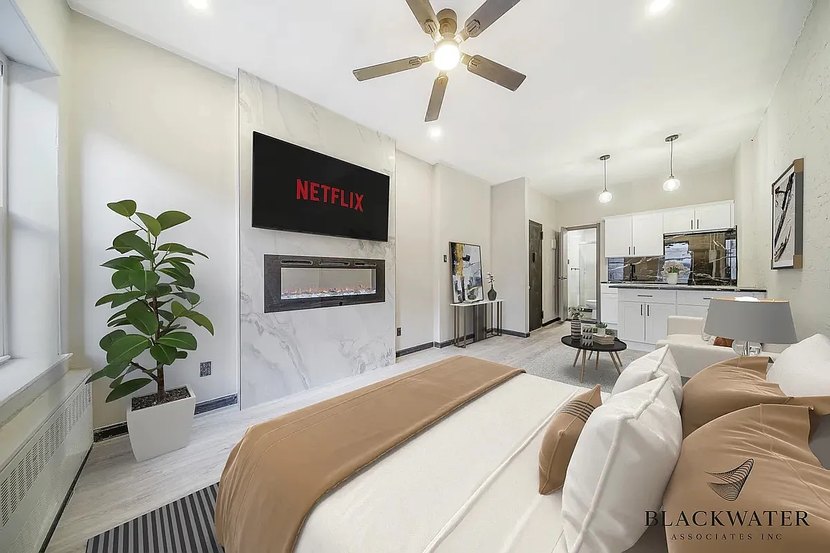 309 West 43rd Street — Photo 1