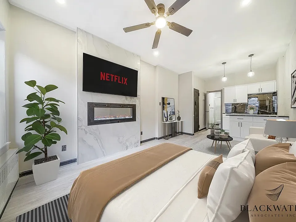 309 W 43rd St #5B
