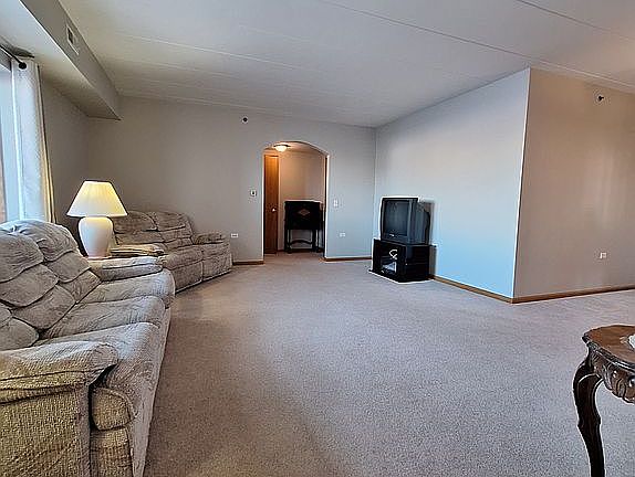 3rd image of 5520 115th St APT 204