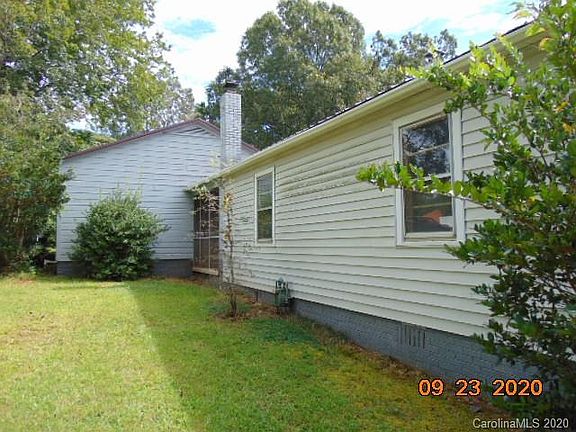 4th image of 7 Woods Dr