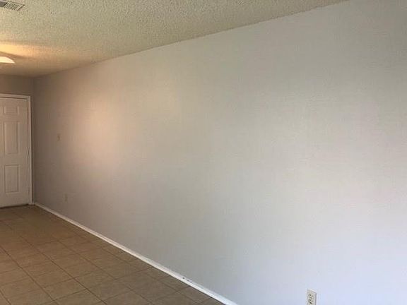 4th image of 607 Luther Dr #A