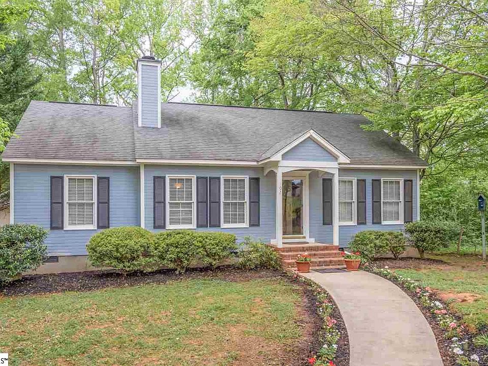 1st image of 107 Ashton Ct