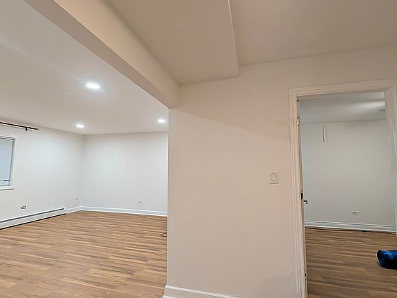 2nd image of 6361 N Paulina St APT 1B