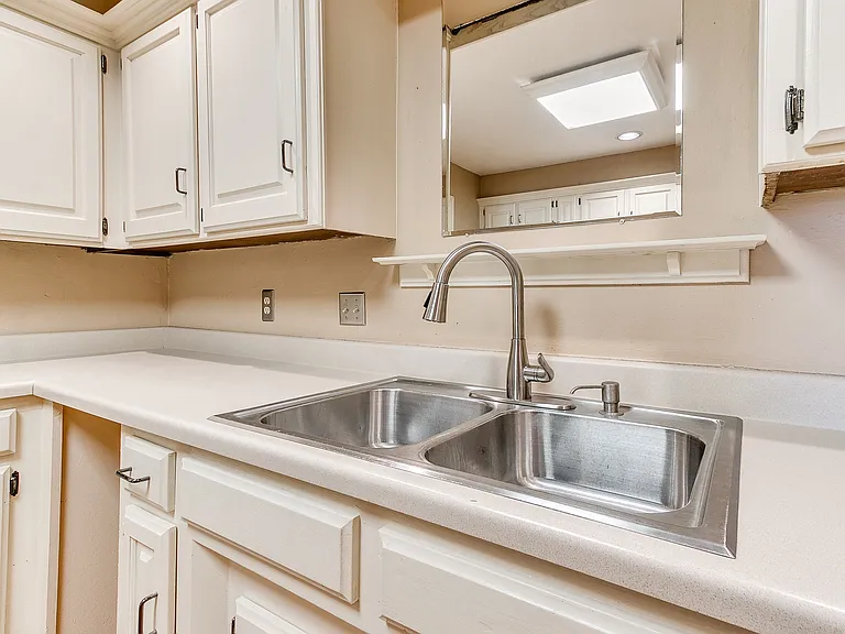 6313 Avalon Ln — Photo 13