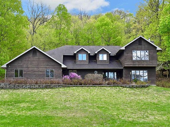 2nd image of 207 Michaelwood Dr