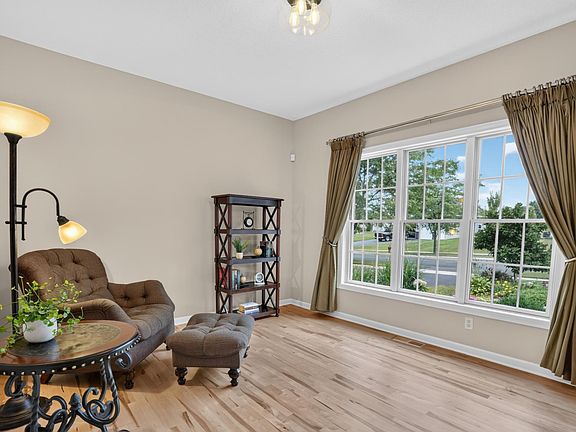 4th image of 1381 Knight Ln