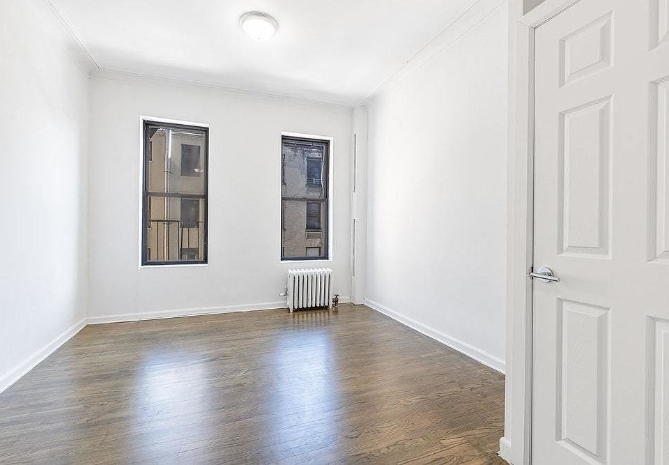 2nd image of 174 Thompson St #4S