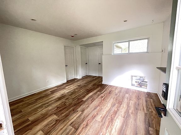 5th image of 1905 Hilltop Ave