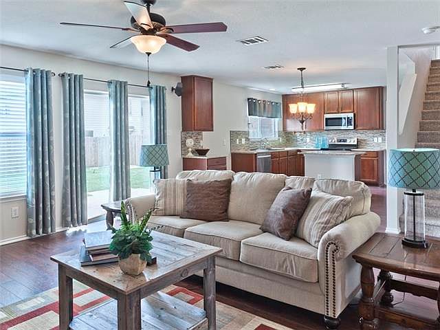 1st image of 123 Jefferson Dr