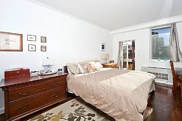 Sold by Isen & Company : Real Estate Advisors