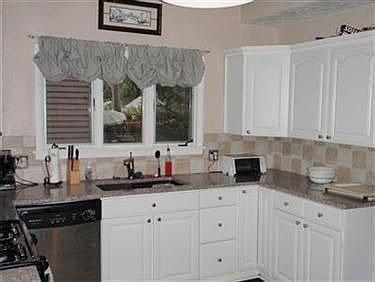 4th image of 13898 Clifton Blvd