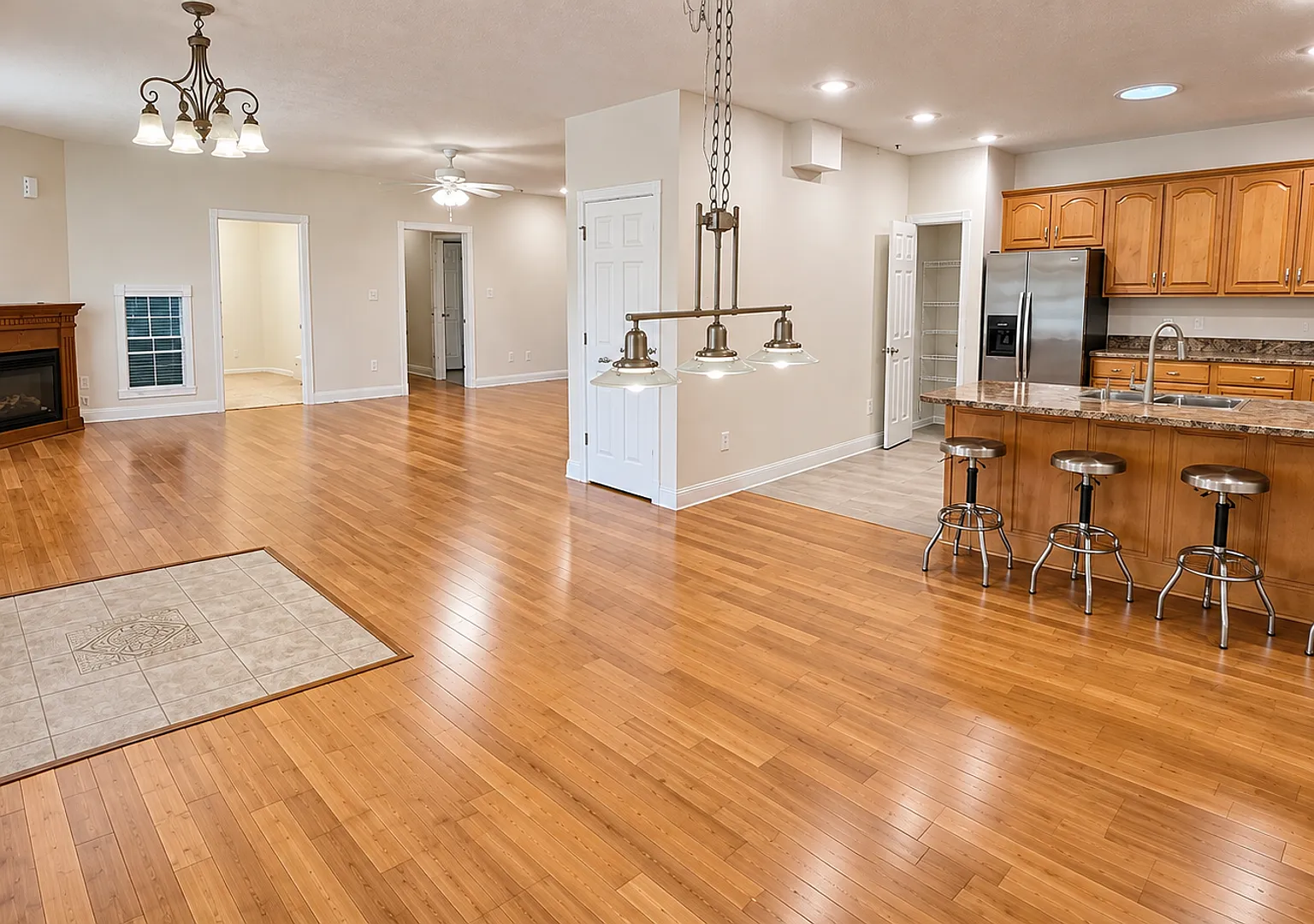 4,195 sq. ft. + Bonus Room + Office + Huge Garage — Photo 2
