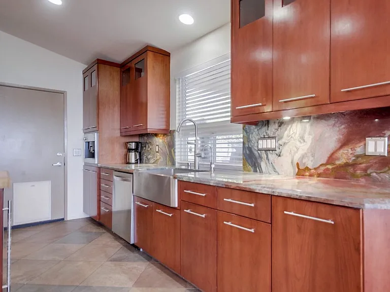 2703 Lobelia Rd — Photo 23