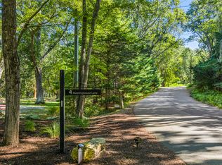 4 Meetinghouse Ln, Old Lyme, CT 06371