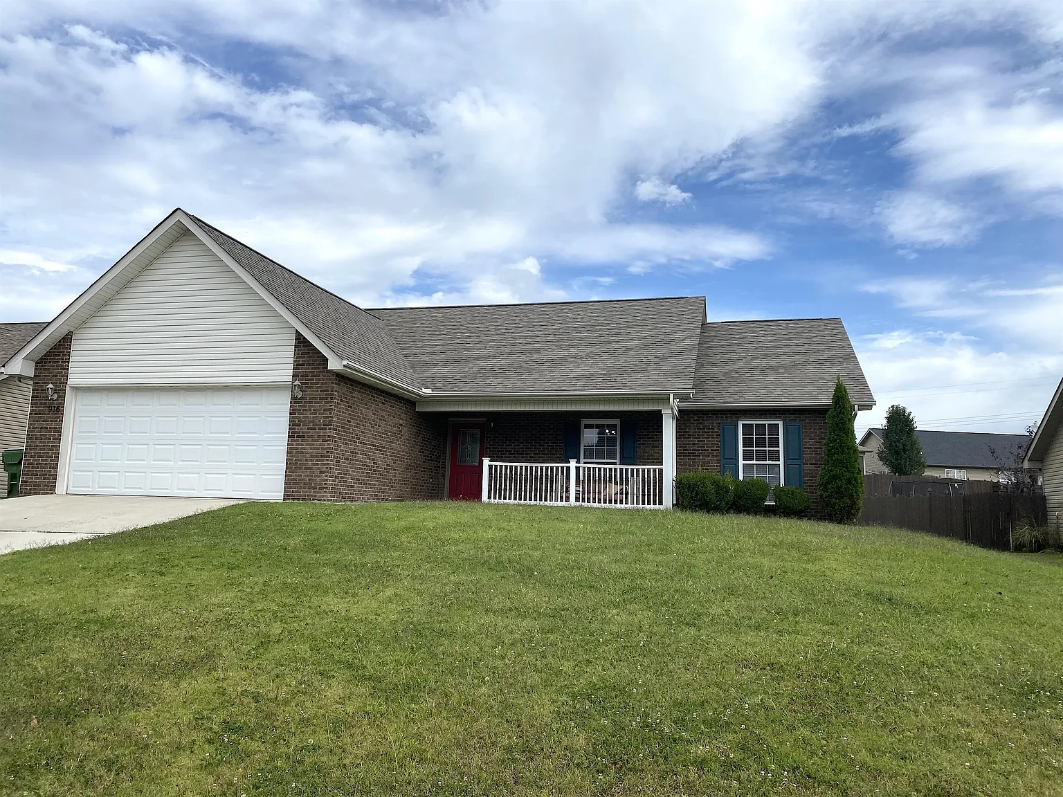 916 Thunder Creek Drive - 1 — Photo 1