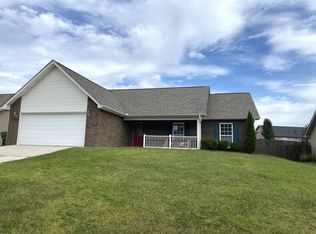 916 Thunder Creek Dr, Maryville, TN 37801