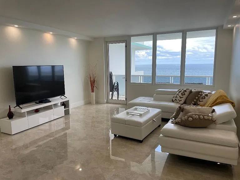 3725 S Ocean Dr #1402 — Photo 6