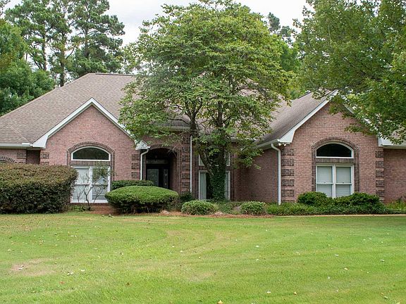 2nd image of 2586 Primrose Ln