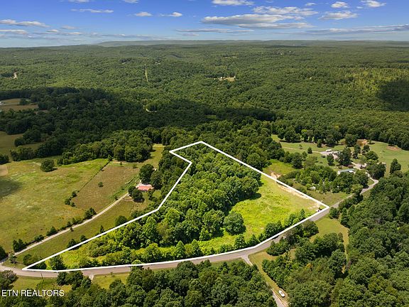 4th image of W Lake Rd
