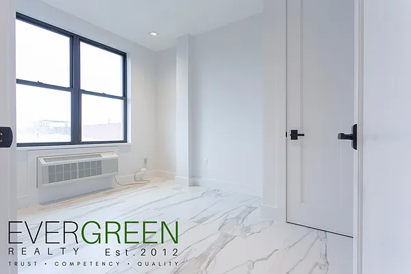 Rented by Evergreen Apartments BK | media 35